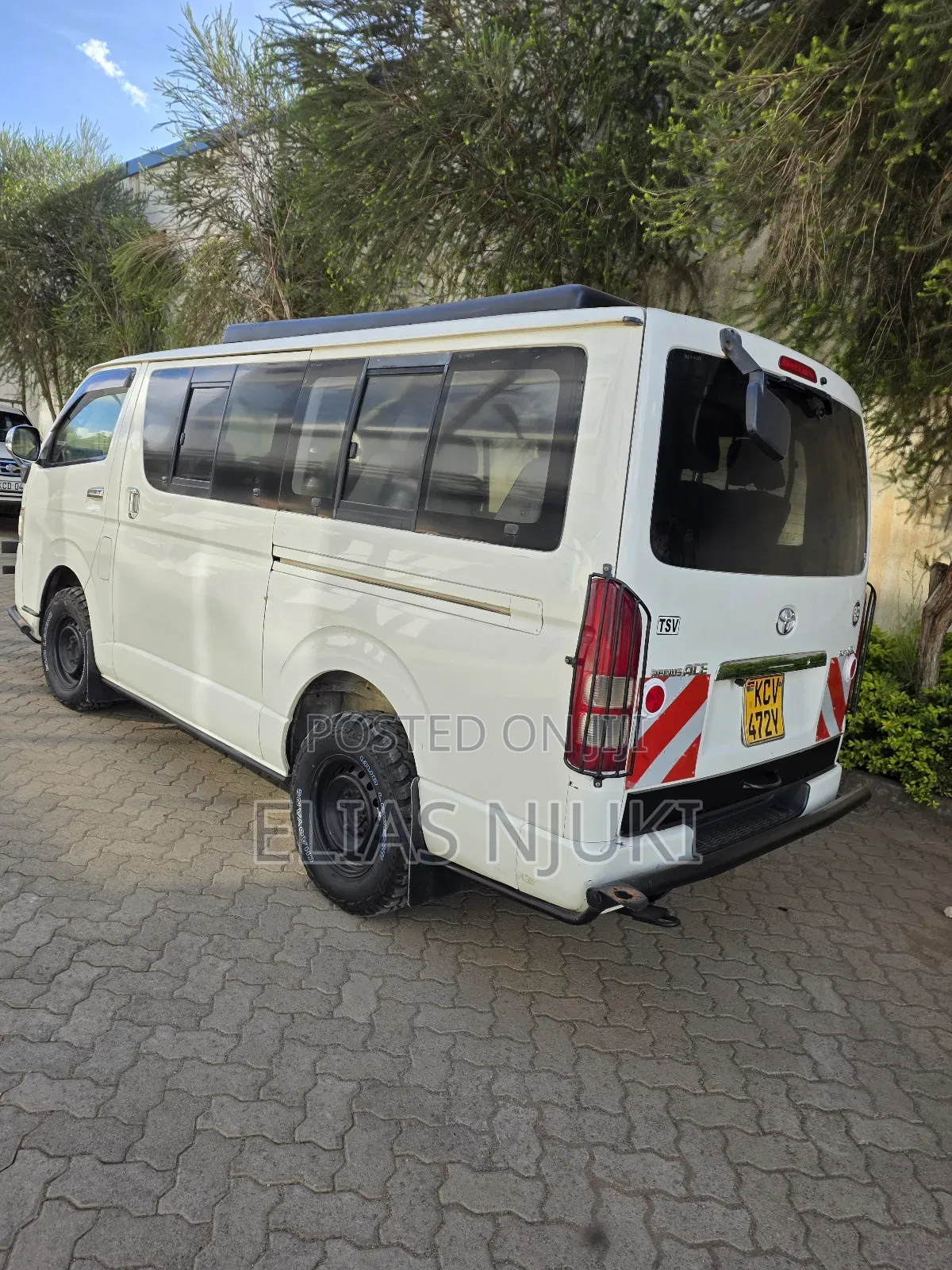 Toyota HiAce 2012 White