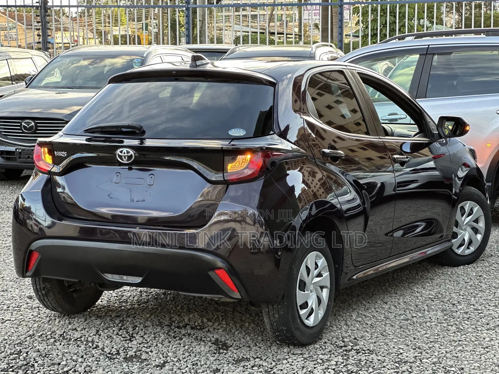 Toyota Yaris 1.5 Sedan LE 2020 Purple
