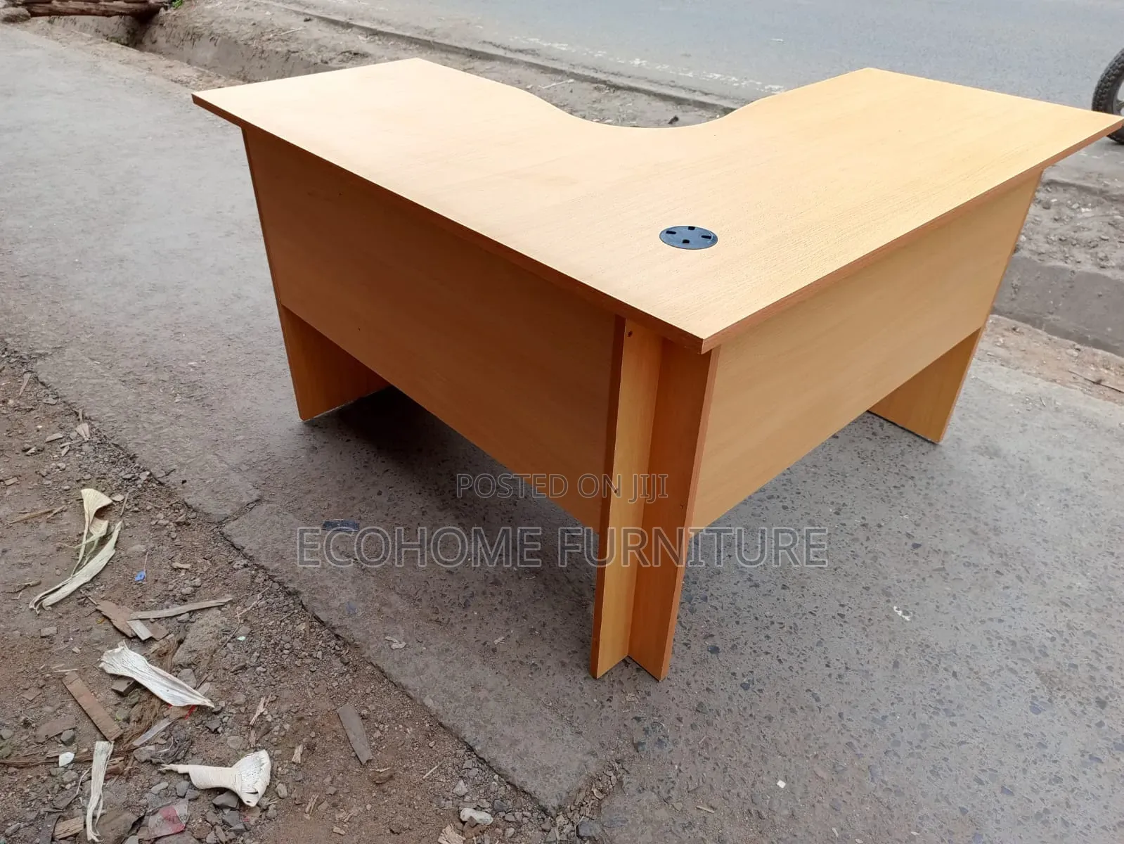 1.2m Curved Office Desk