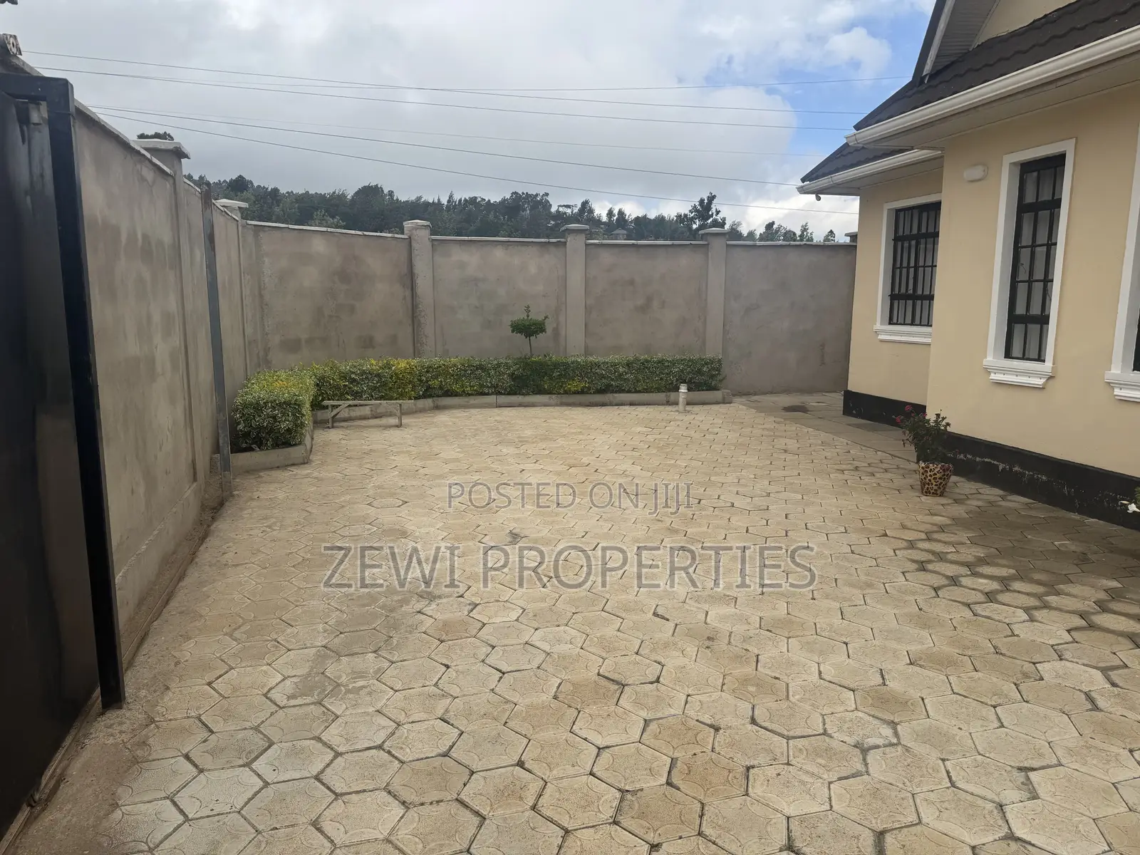 4bdrm Bungalow in Kibiku for sale