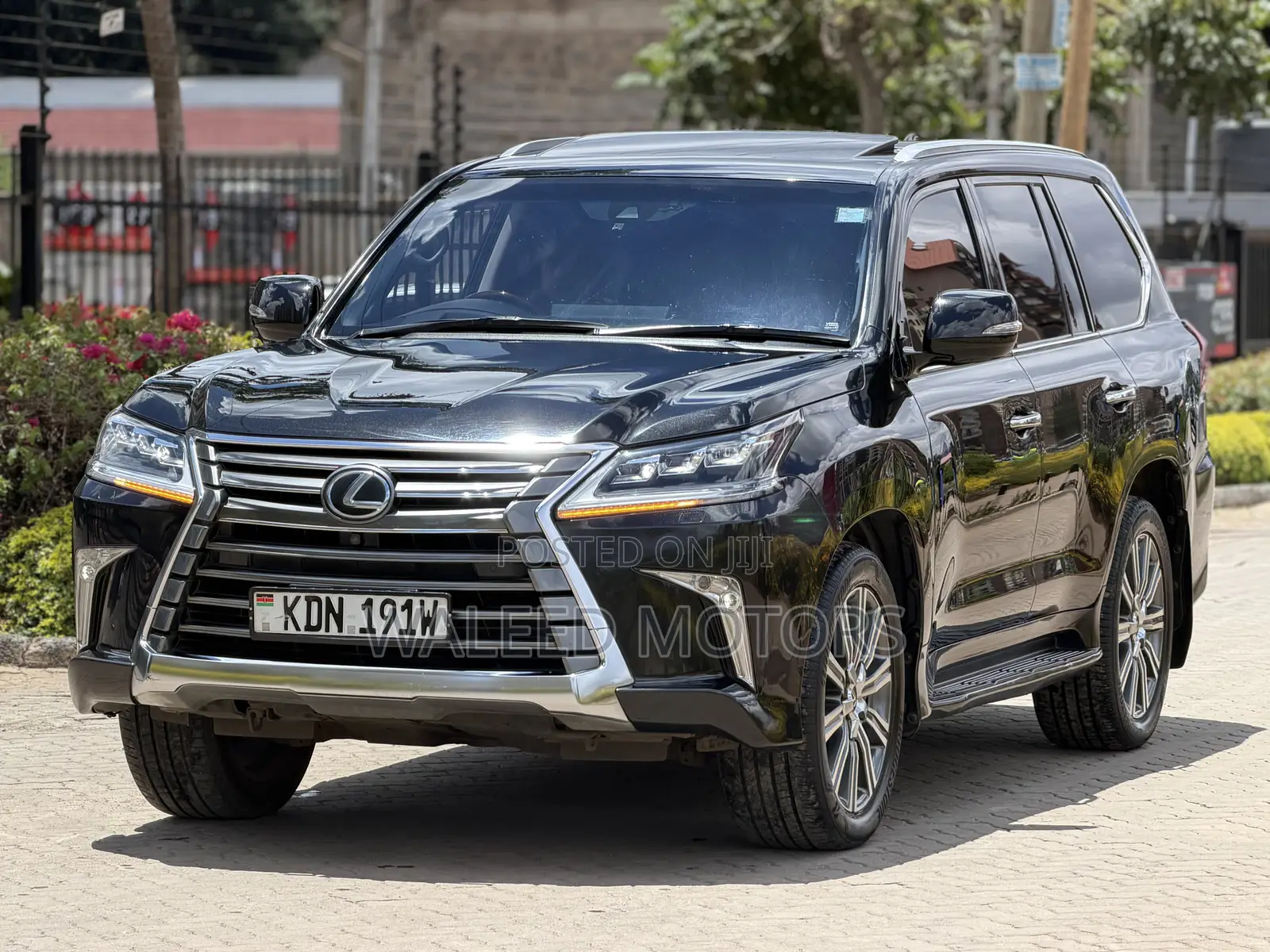 Lexus LX 570 AWD 2016 Black