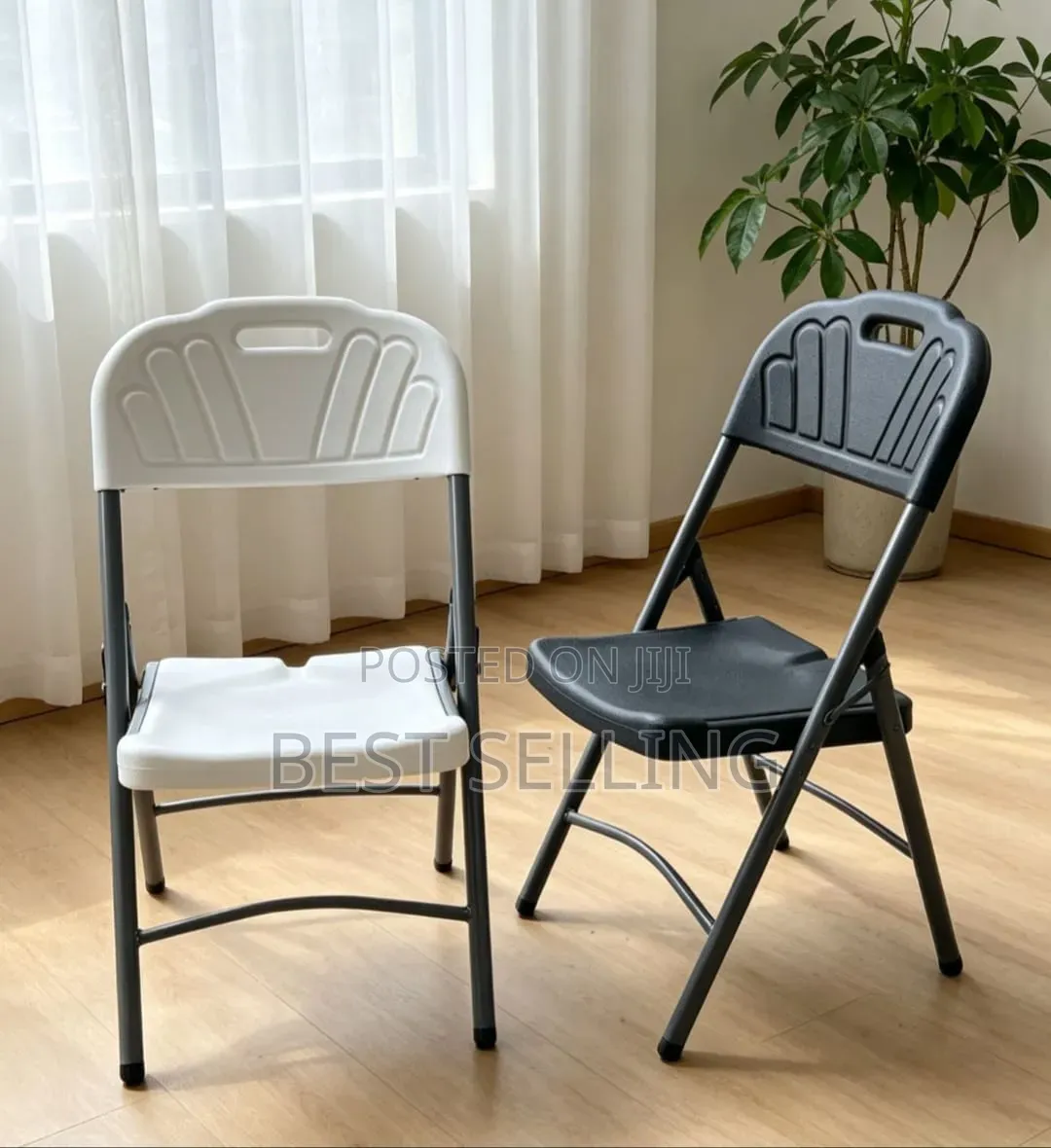 White Black Premium Folderble Chairs