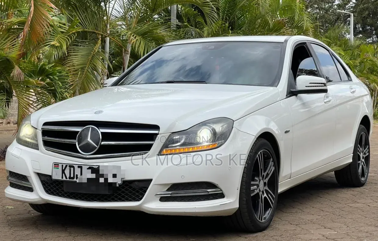 Mercedes-Benz C180 2014 White