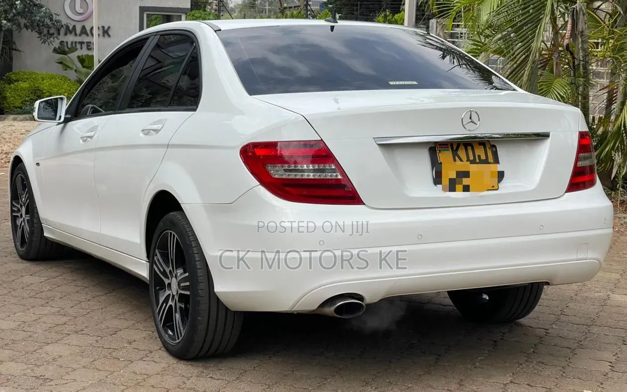 Mercedes-Benz C180 2014 White