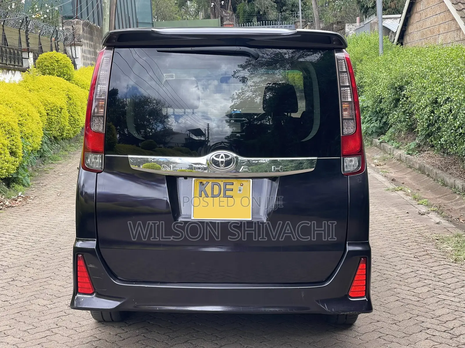Toyota Noah 2014 Brown