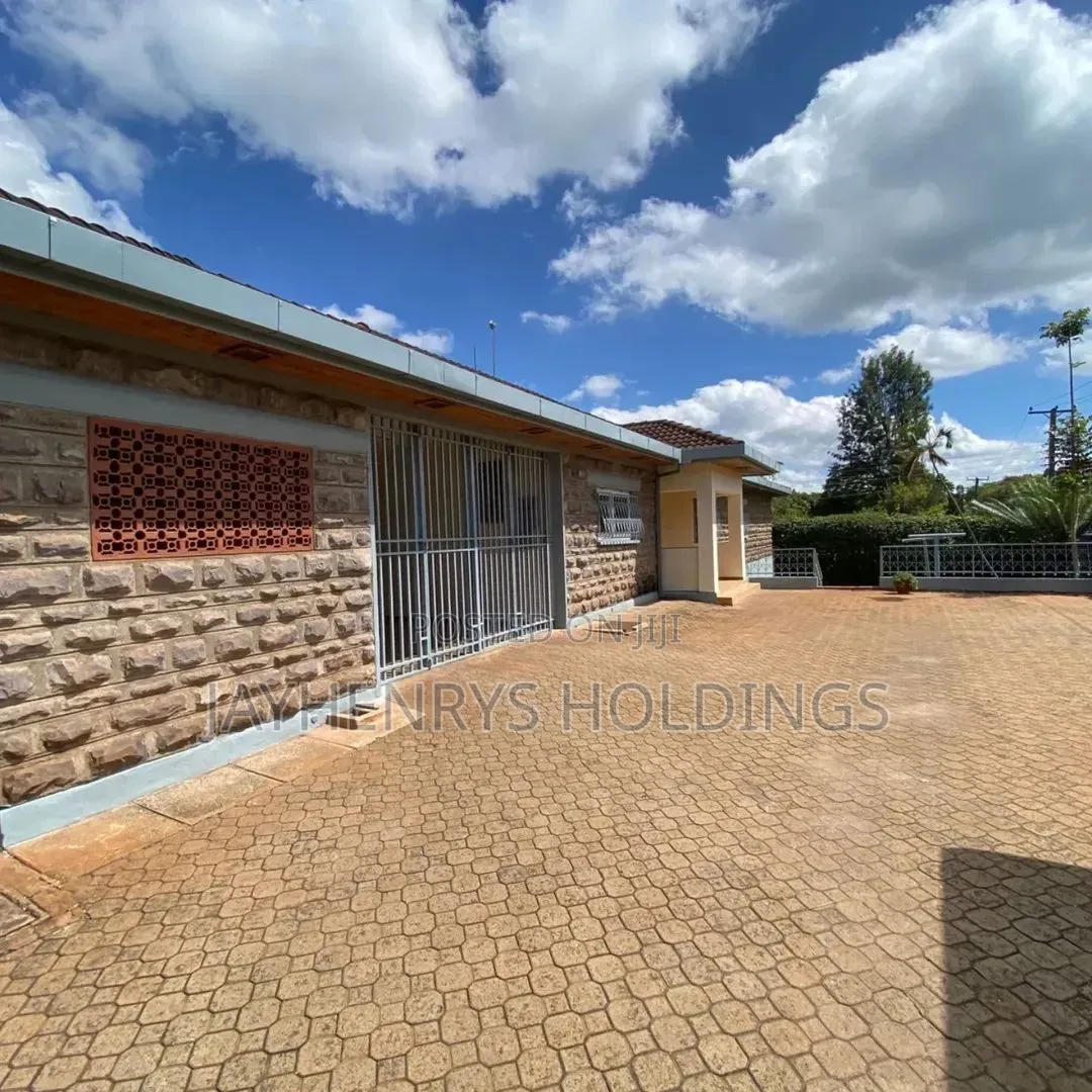 4bdrm Bungalow in Runda for rent