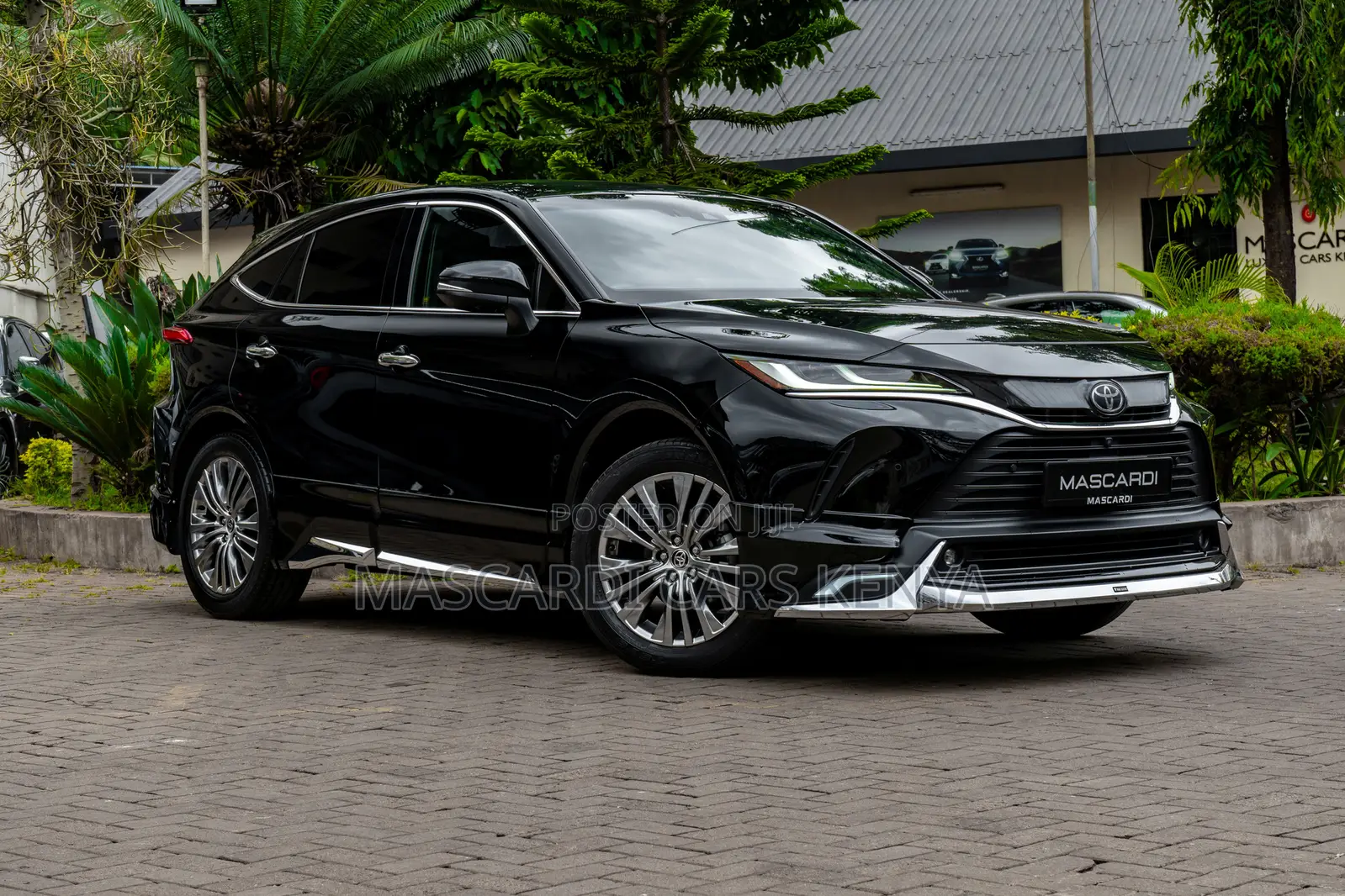 Toyota Harrier 2.0 4WD 2020 Black