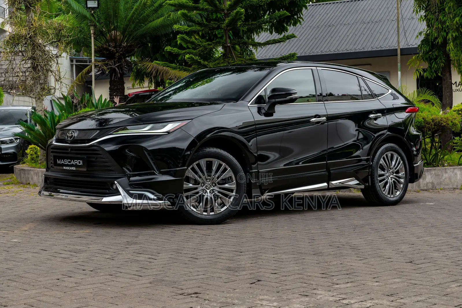 Toyota Harrier 2.0 4WD 2020 Black