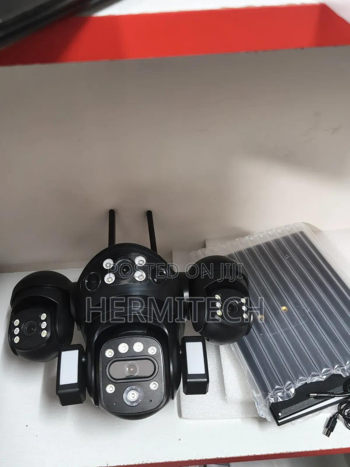Two Solar Panels 4-Eyes Outdoor Solar Camera 4g Model CCTV Quad Lens