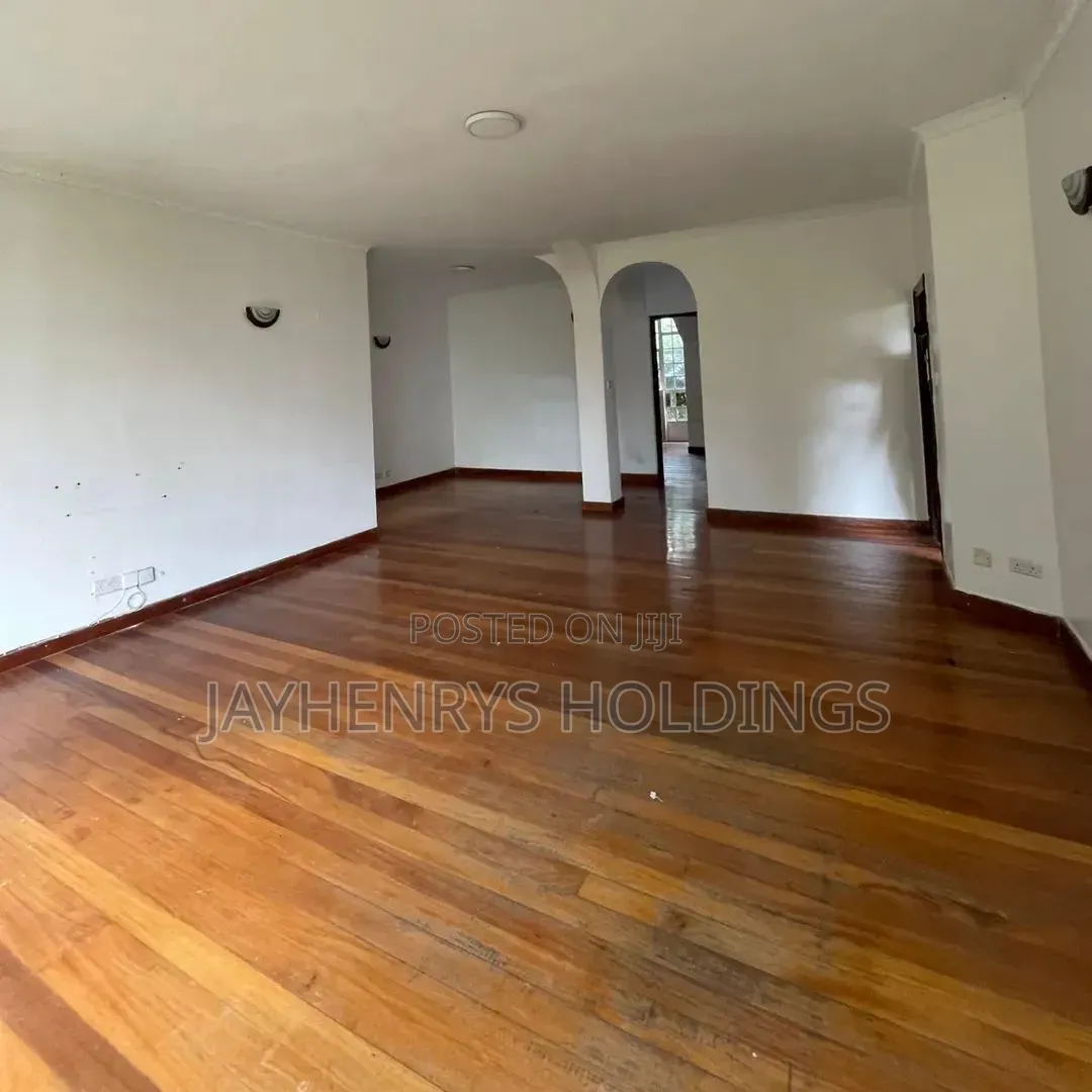 5bdrm House in Roysambu for rent
