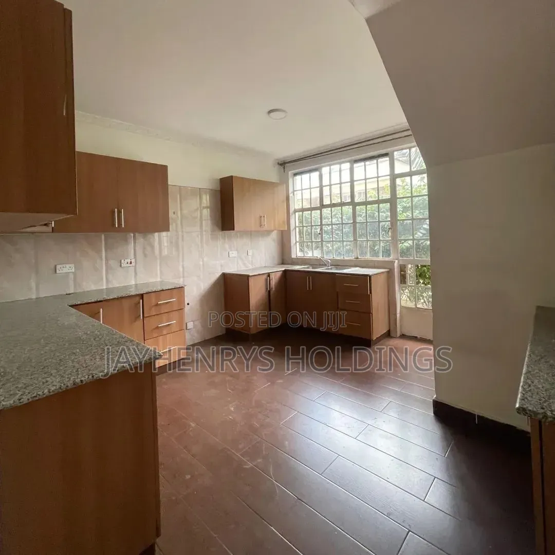 5bdrm House in Roysambu for rent