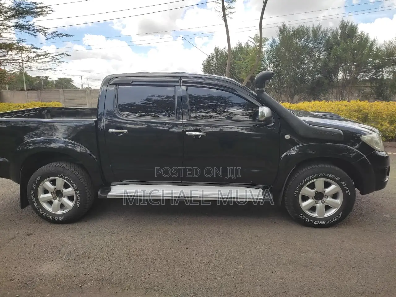 Toyota Hilux 2011 Black