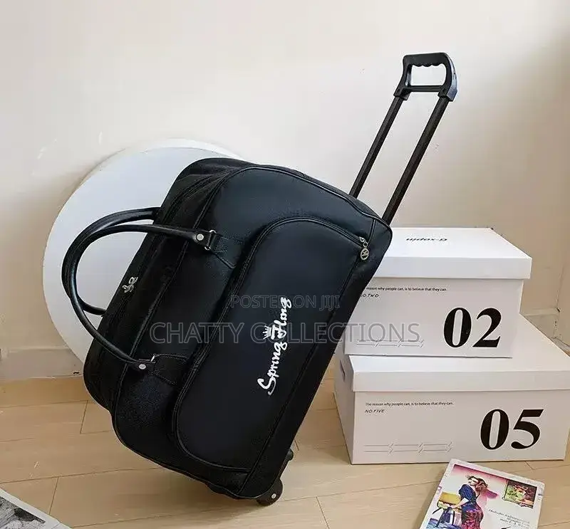 Black Unisex Trolley Travel Bags With Wheels