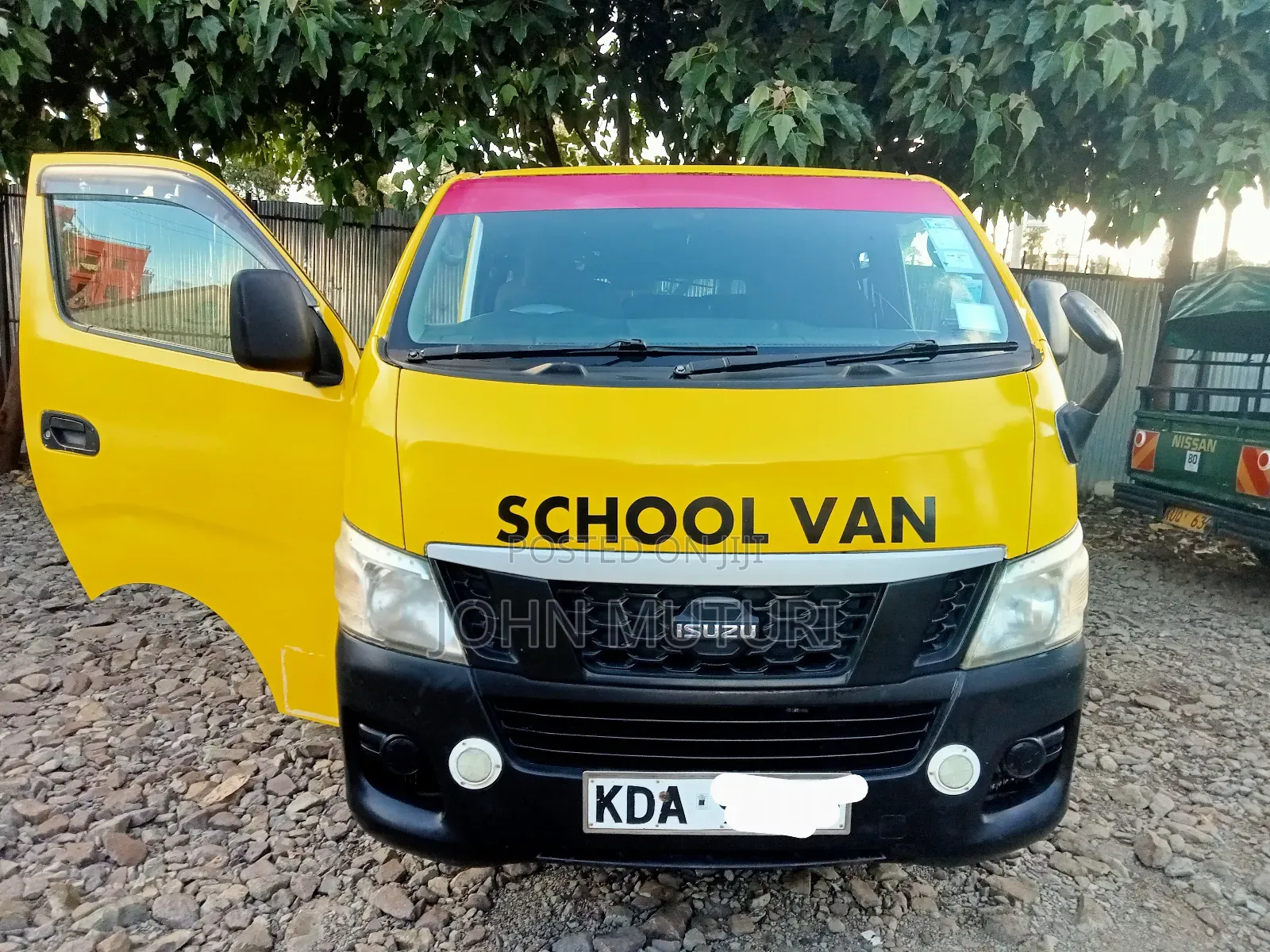 Isuzu Como 2015 Yellow