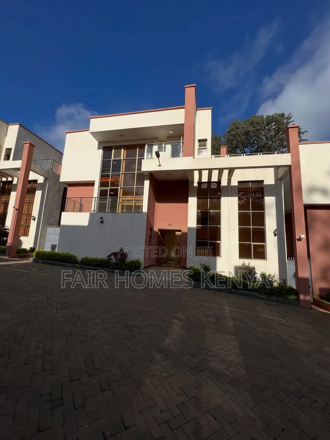 5bdrm Townhouse / Terrace in Chalbi Drive, Muthangari for rent