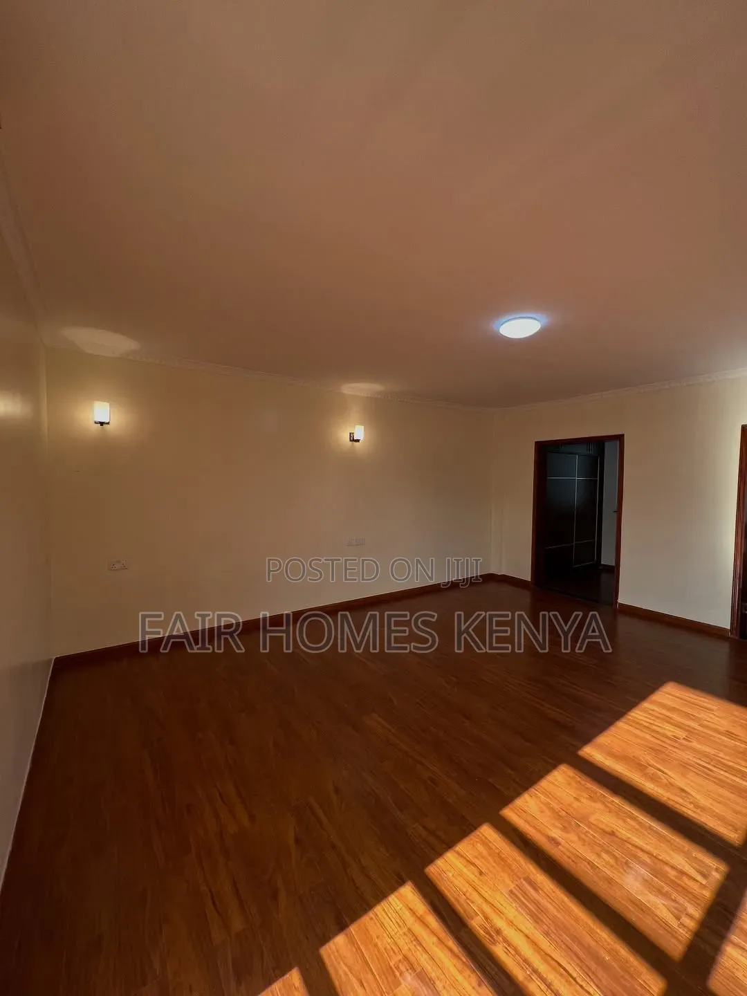 5bdrm Townhouse / Terrace in Chalbi Drive, Muthangari for rent