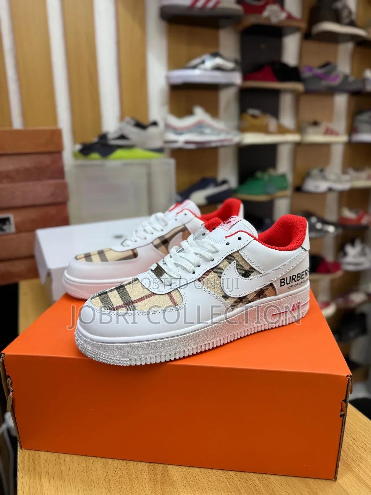 Nike Airforce 1 Low 
"Burberry London"
Sneakers