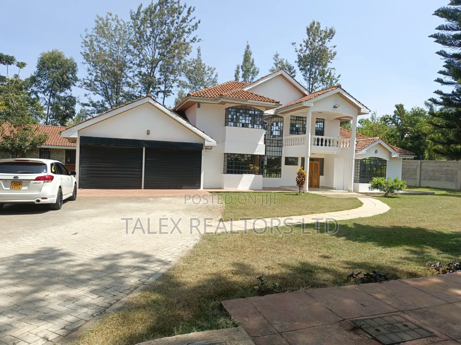5bdrm Mansion in Call Me, Runda for rent