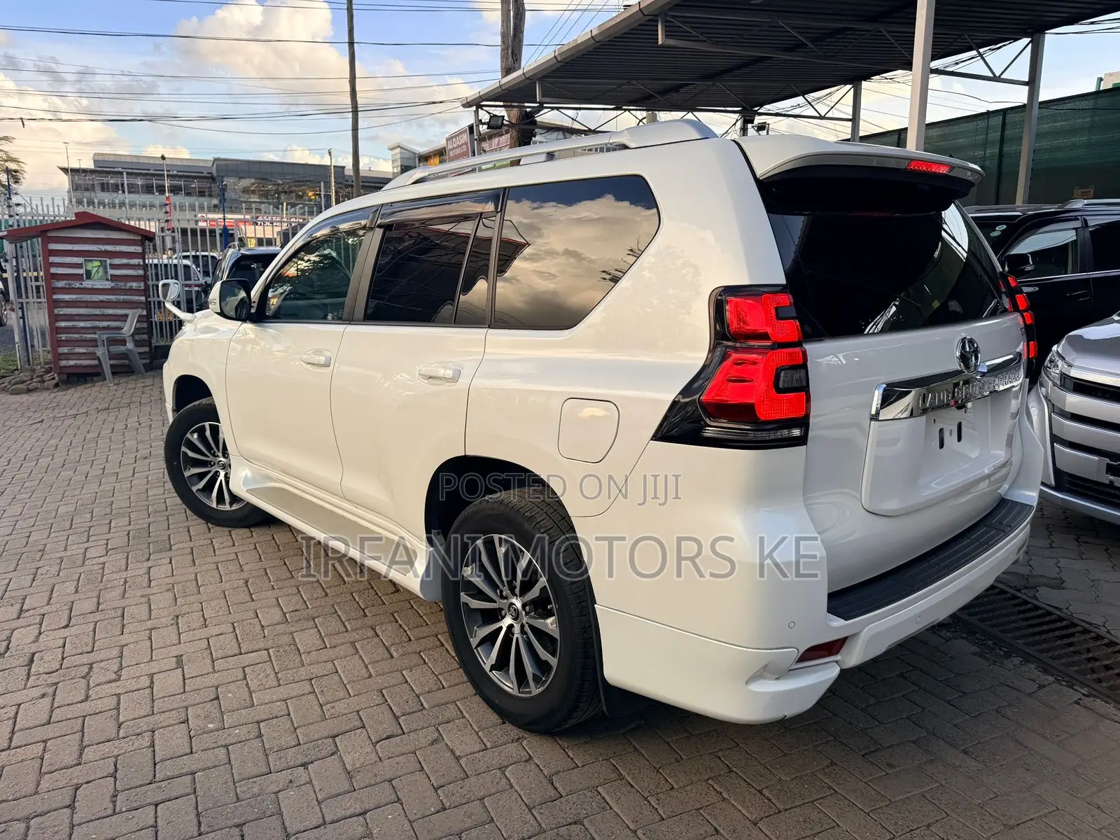 Toyota Land Cruiser Prado 2.7 2019 White