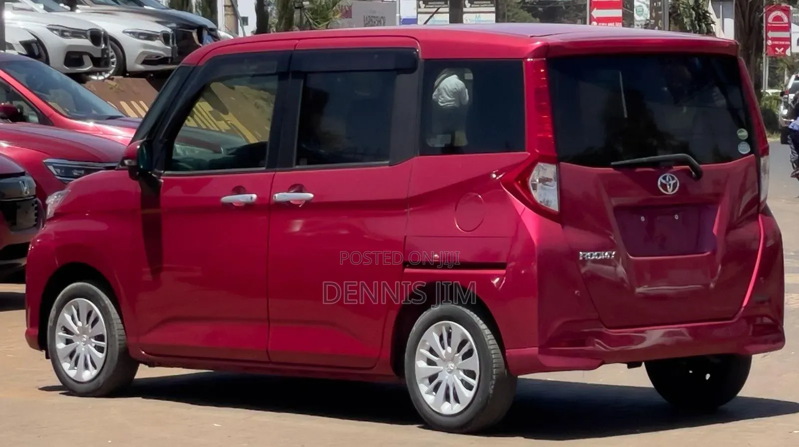 Toyota Roomy 1.0 FWD 2018 Maroon