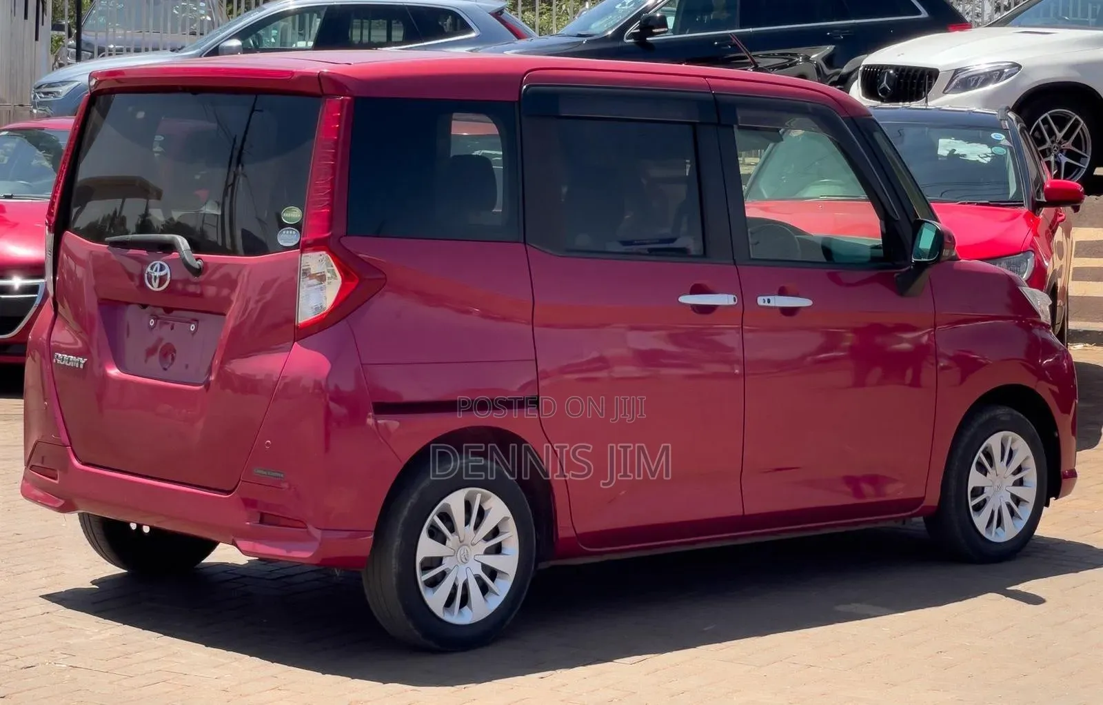 Toyota Roomy 1.0 FWD 2018 Maroon