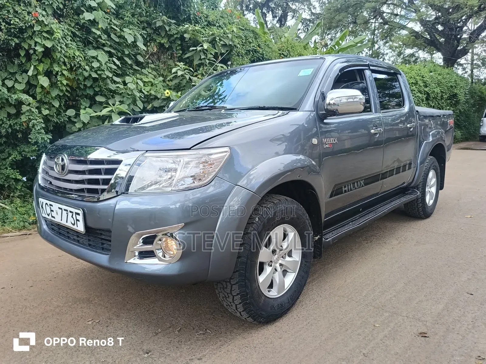 Toyota Hilux 2009 Gray