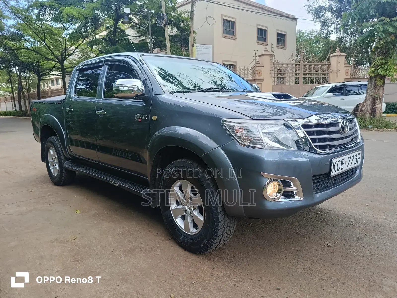 Toyota Hilux 2009 Gray
