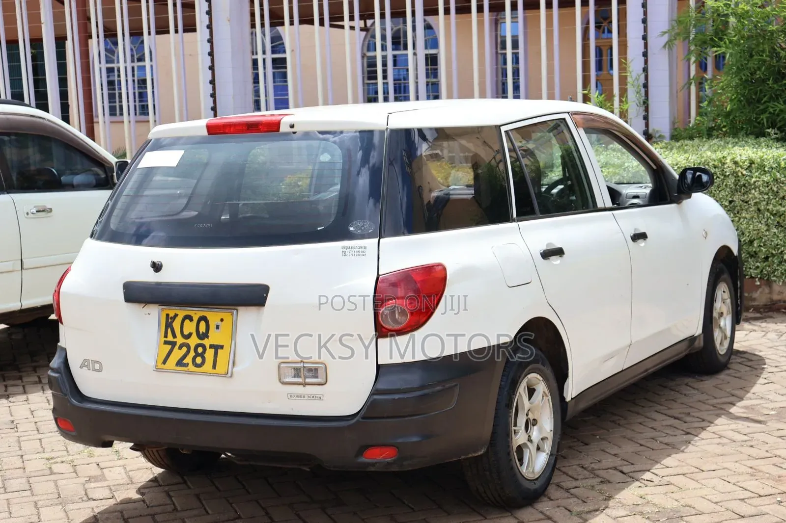 Nissan Advan 2011 White