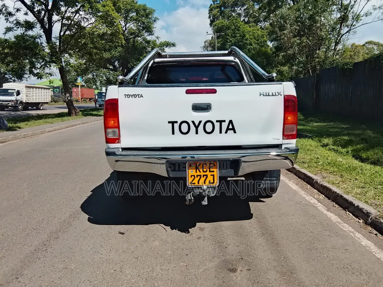 Toyota Hilux 2009 White