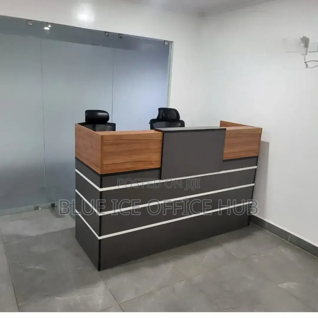 Executive Reception Waiting Desk