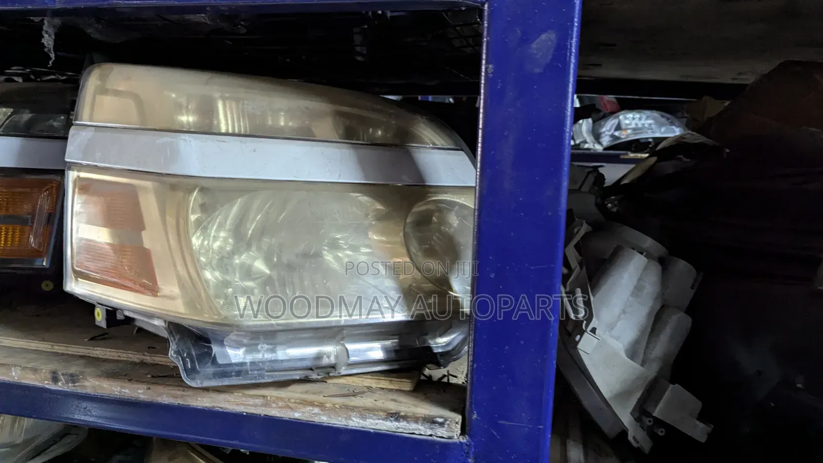 Toyota Voxy Headlight Xenon
