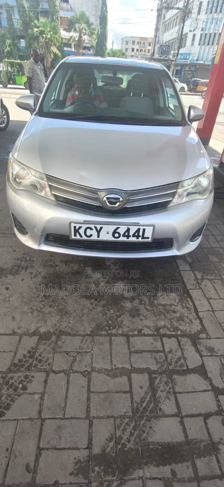 Toyota Axio 1.5 G 2WD 2013 Silver