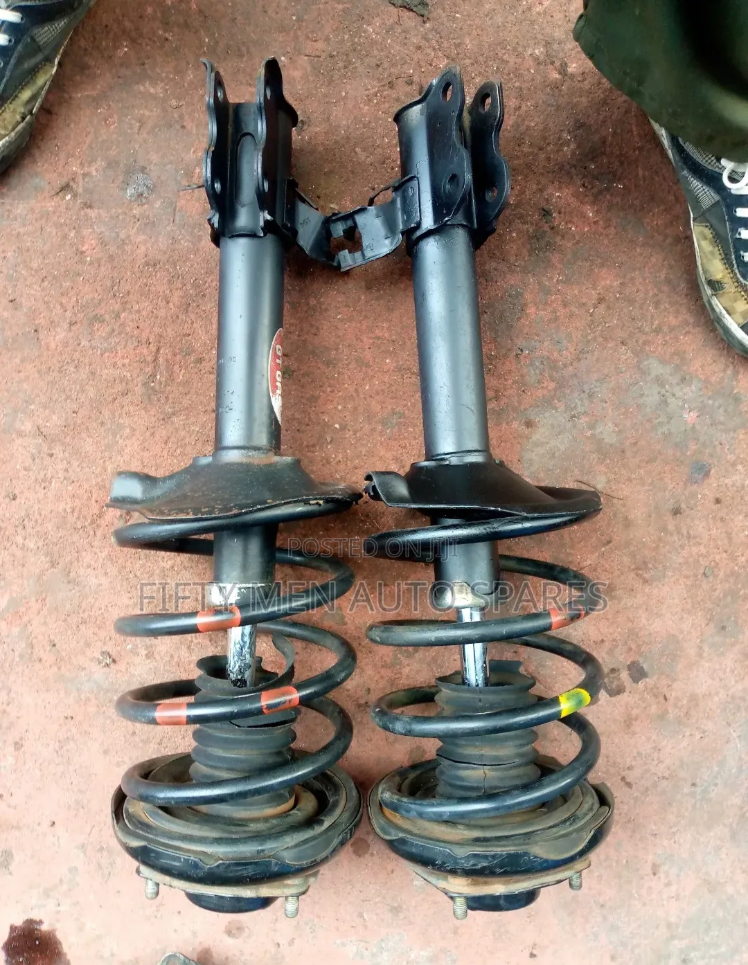 Nissan X-Trail T30 Front Shocks