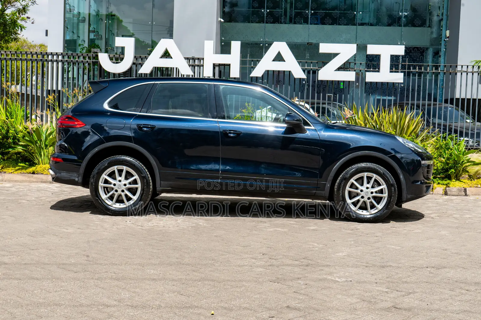 Porsche Cayenne 2016 Blue