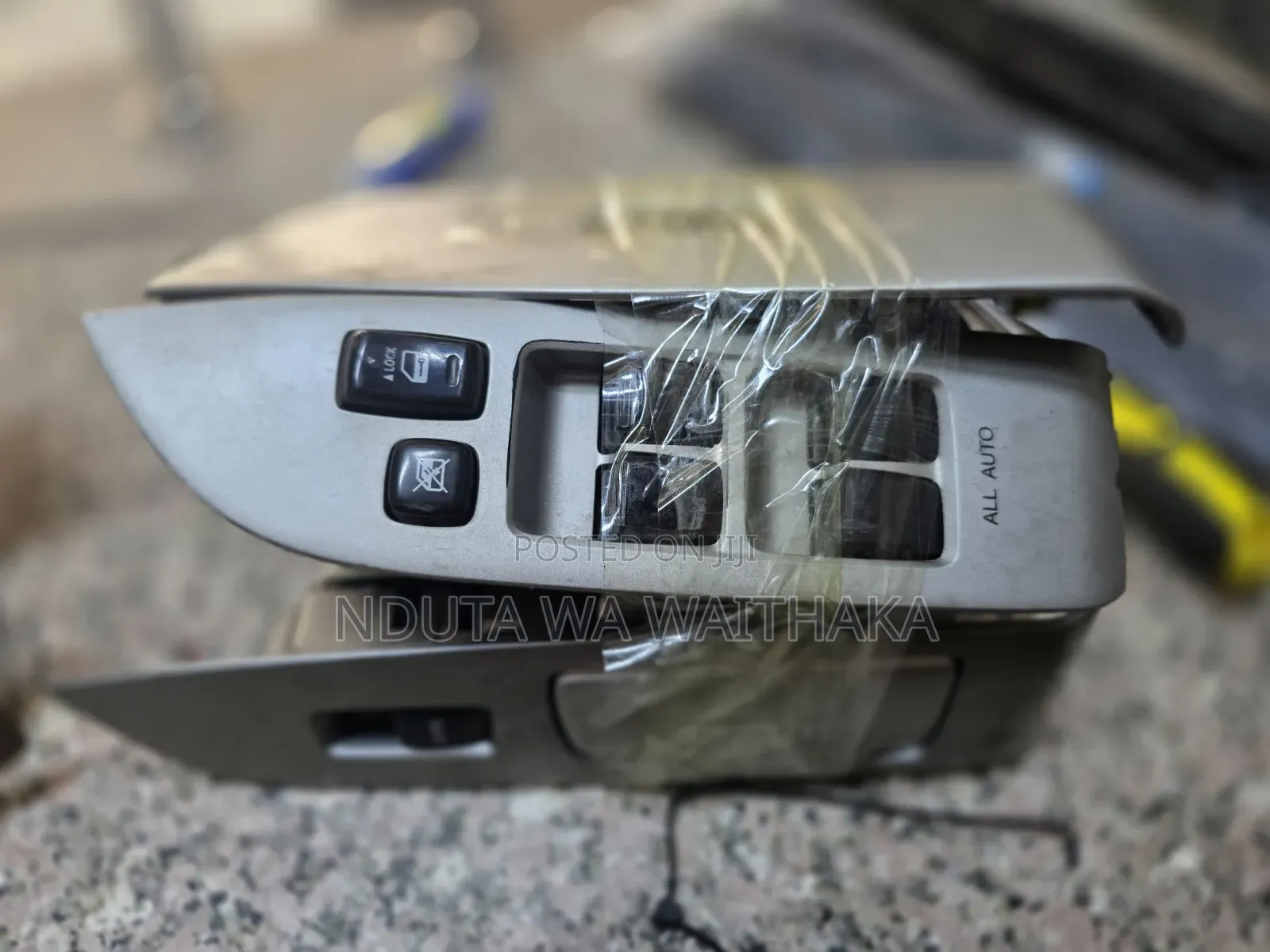 Main Switch ,Door Switch Toyota Harrier 240