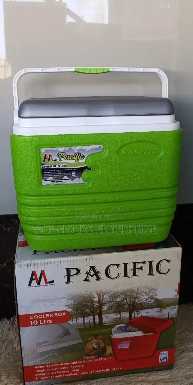 32 Litres Capacity - Pacific Cooler Box/ Food Storage Cointainer