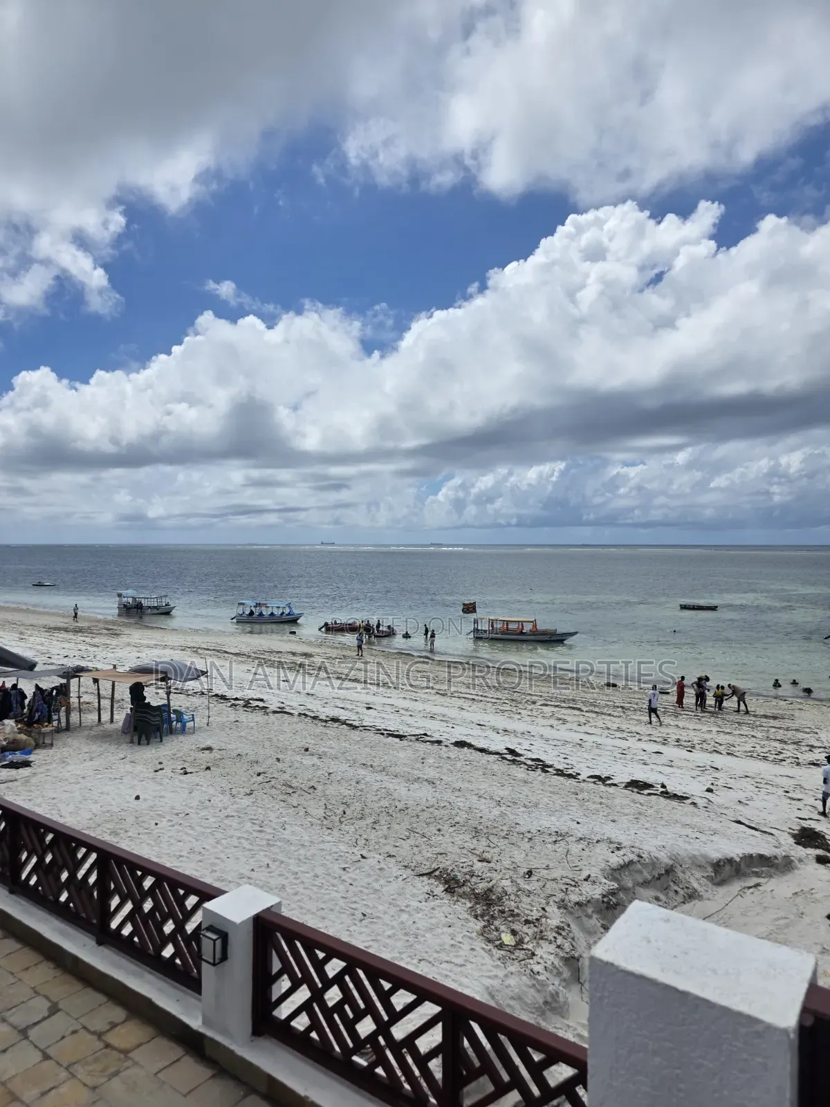 4bdrm Apartment in Nyali Beachfront for sale