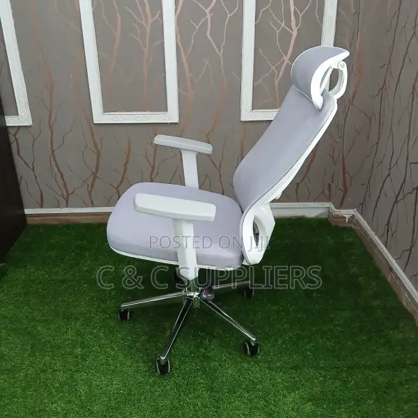 White Ergonomic Orthopedic Office Seat