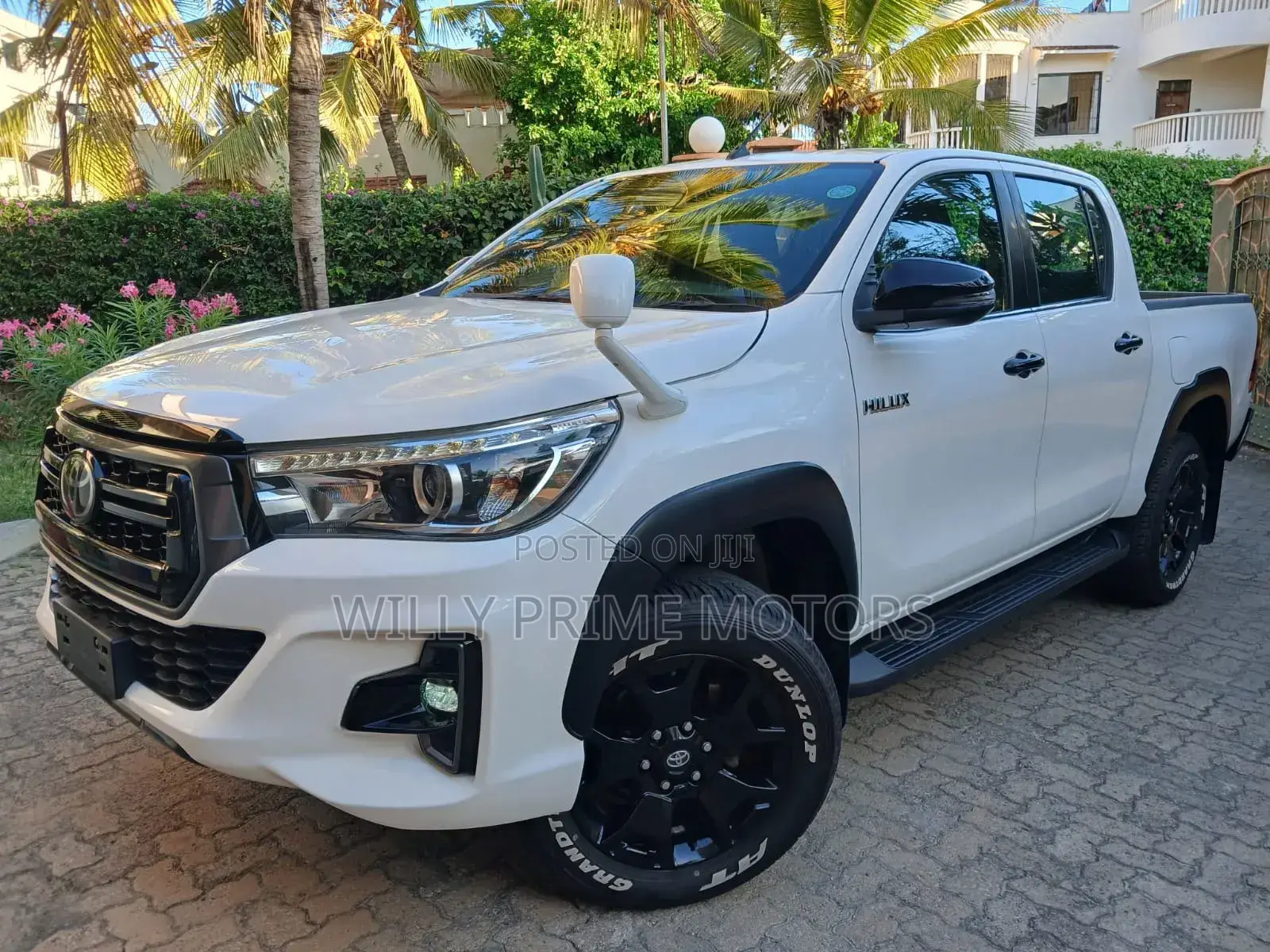 Toyota Hilux Revo Double Cab Deisel 2.4 AWD 2019 White