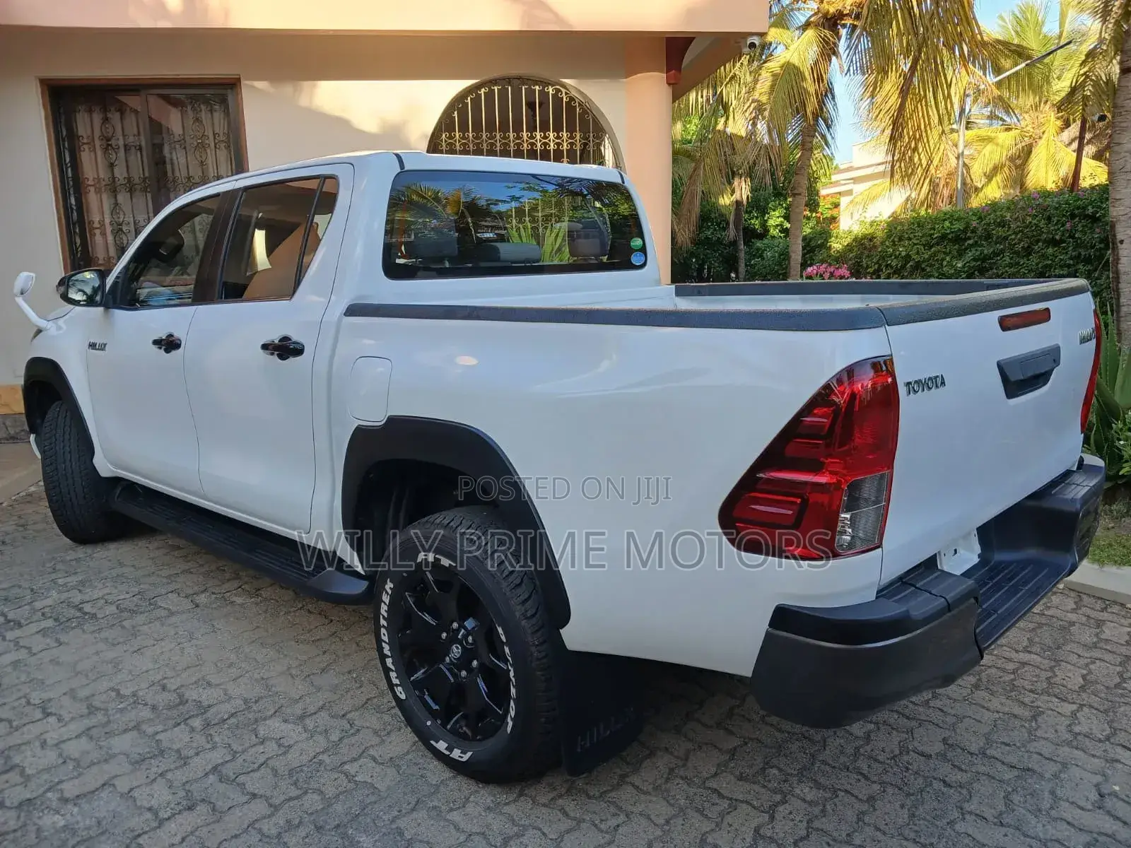 Toyota Hilux Revo Double Cab Deisel 2.4 AWD 2019 White