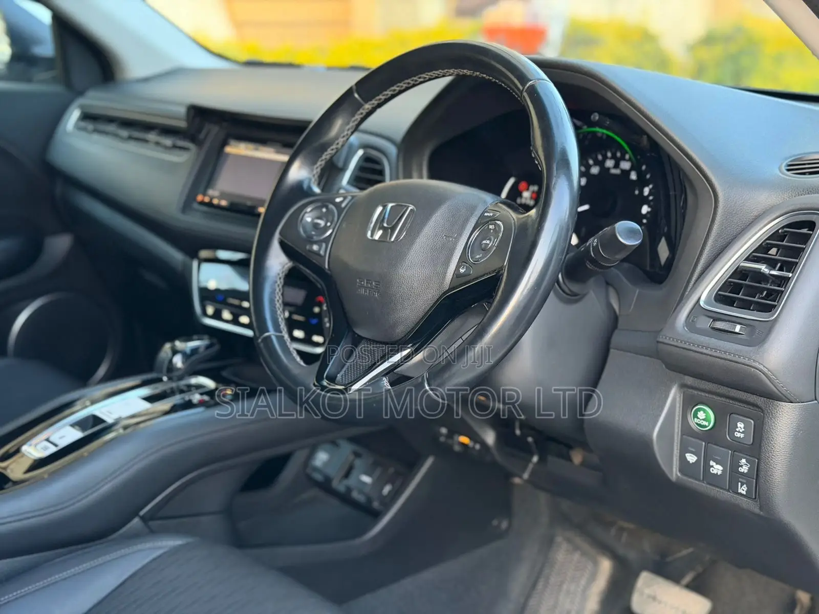 Honda Vezel 1.5 Hybrid 4WD 2018 White