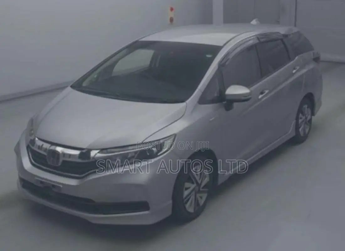 Honda Fit Shuttle 1.5 Hybrid 2WD 2019 Silver