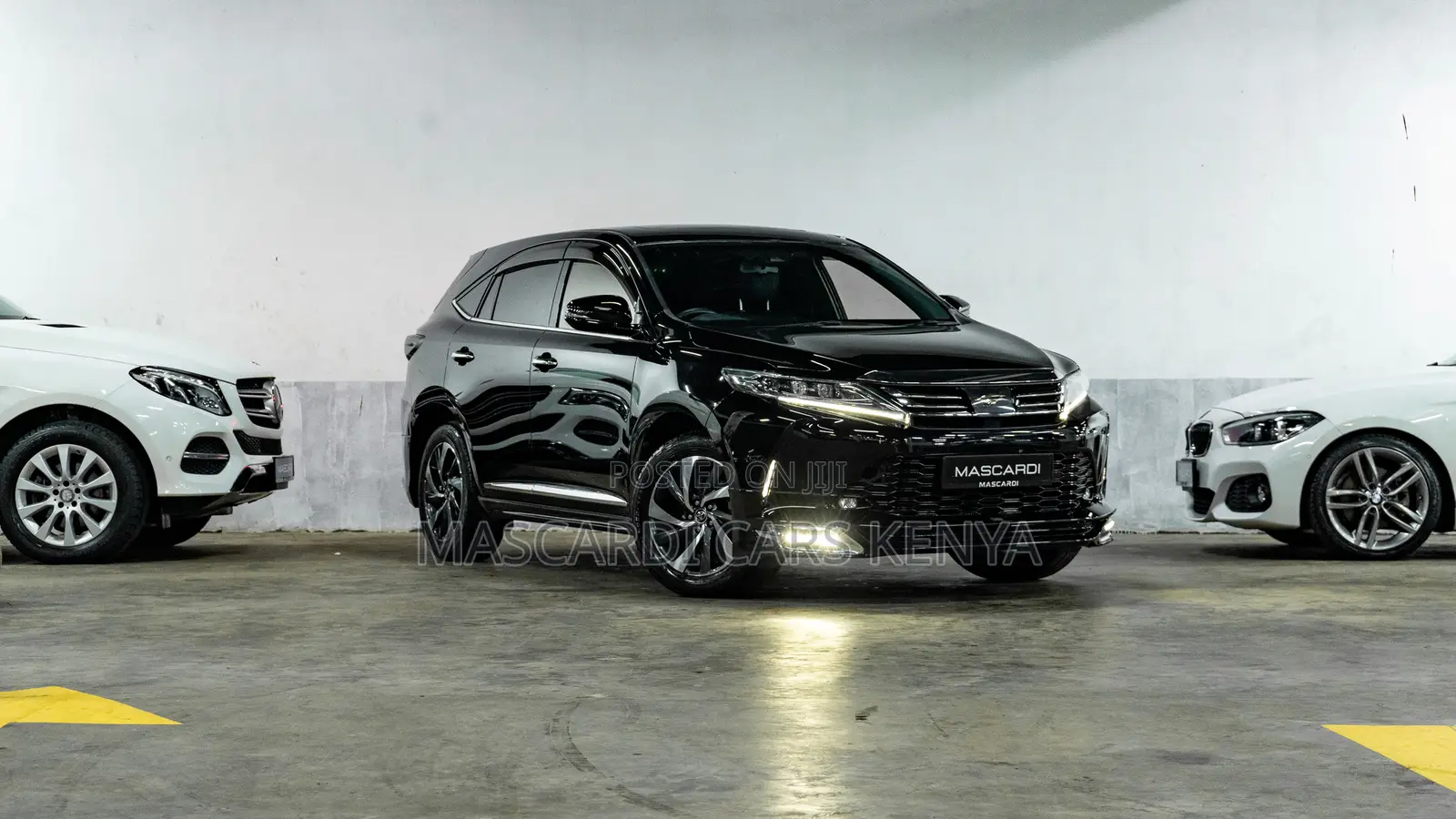 Toyota Harrier 2.0 4WD 2018 Black