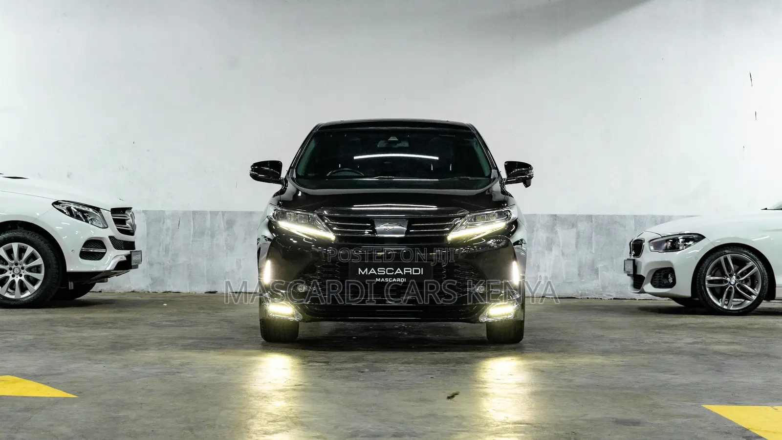 Toyota Harrier 2.0 4WD 2018 Black