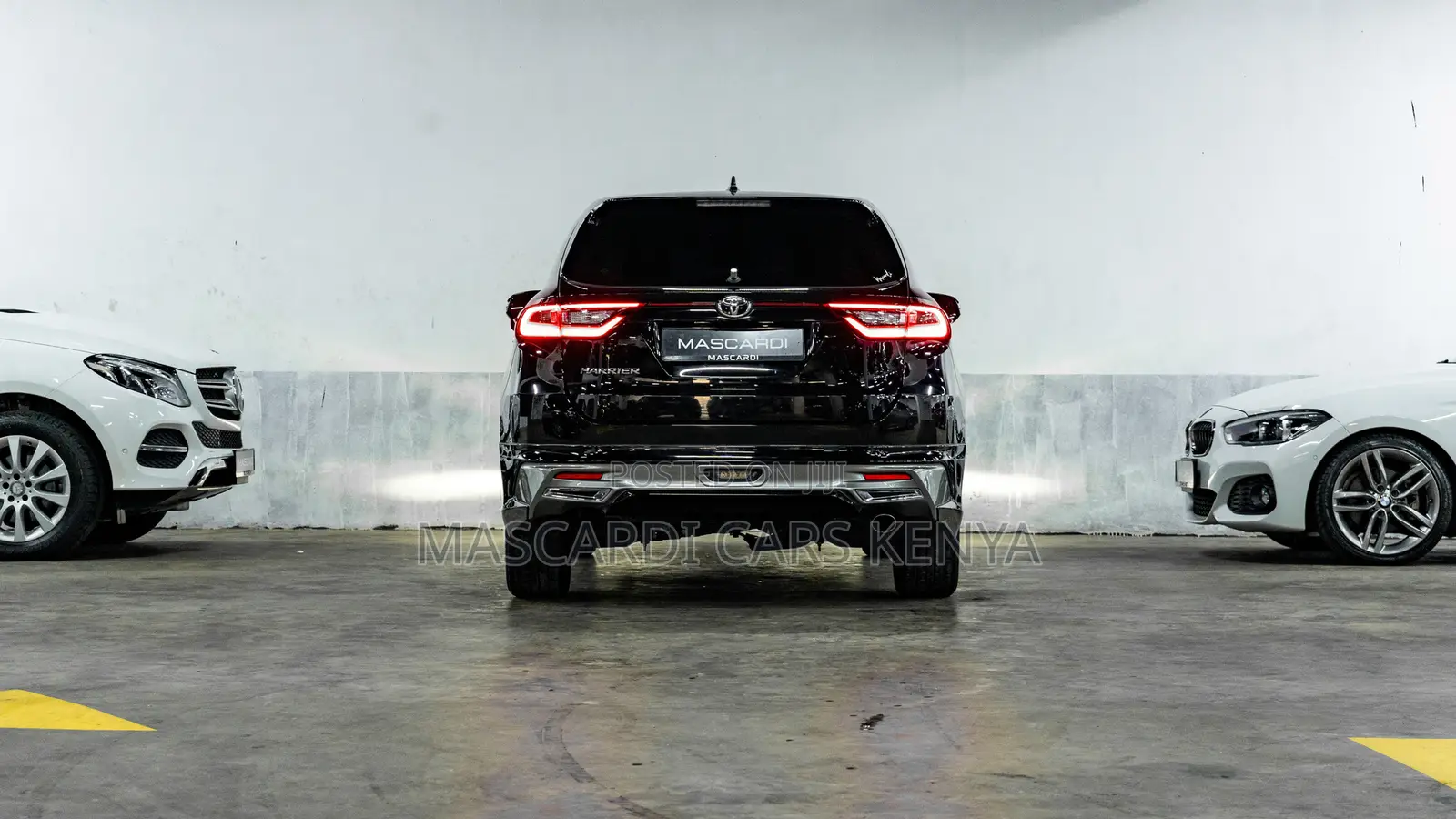 Toyota Harrier 2.0 4WD 2018 Black
