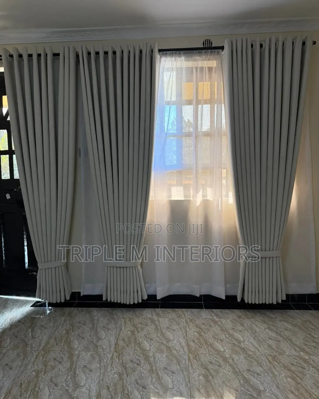 Classic Heavy Curtains Bring Timeless Dwelling Charm