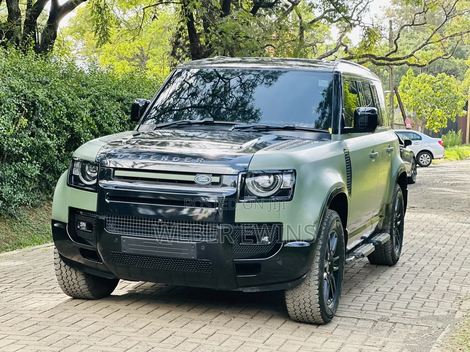 Land Rover Defender 2023 Green