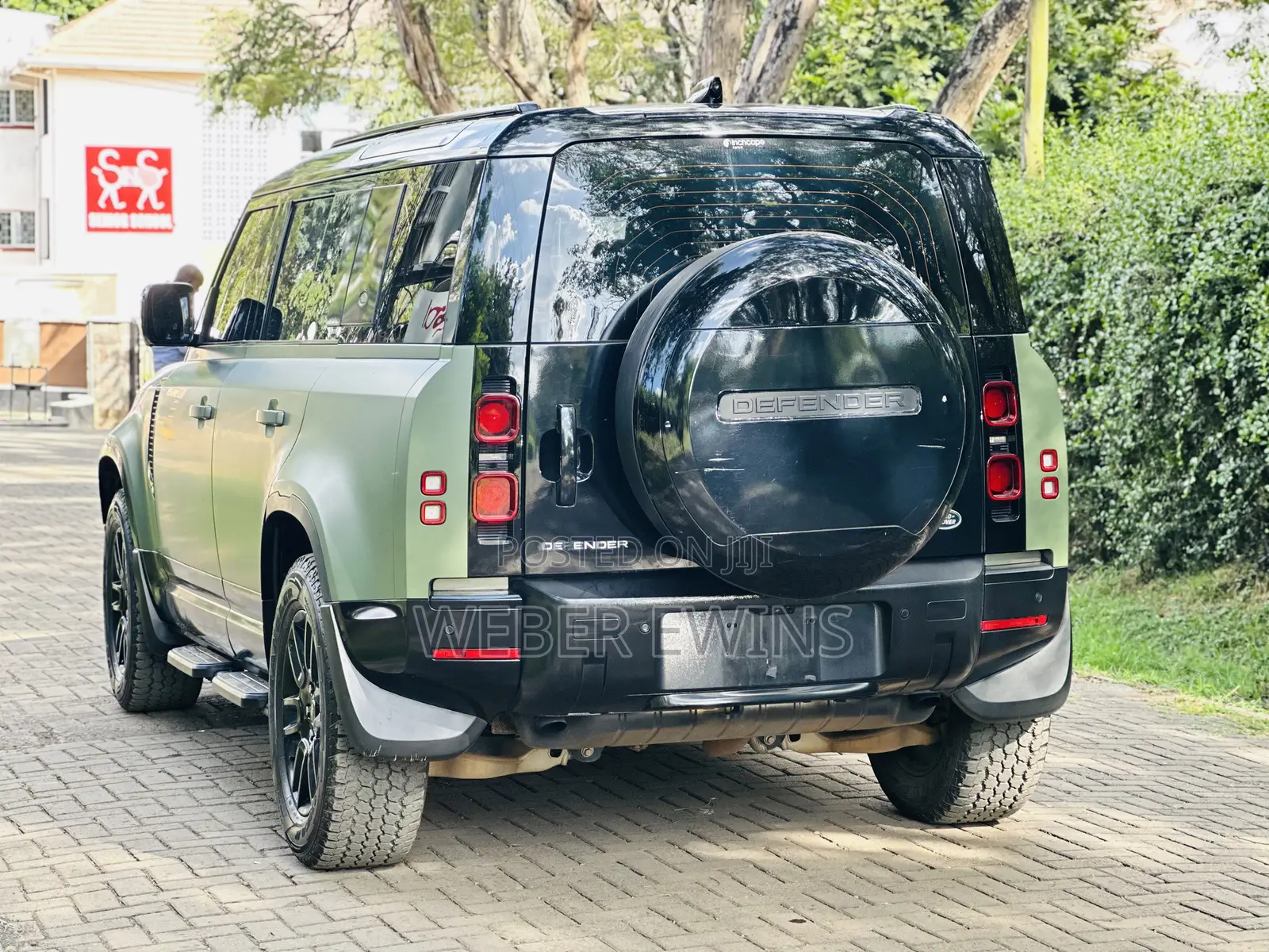 Land Rover Defender 2023 Green