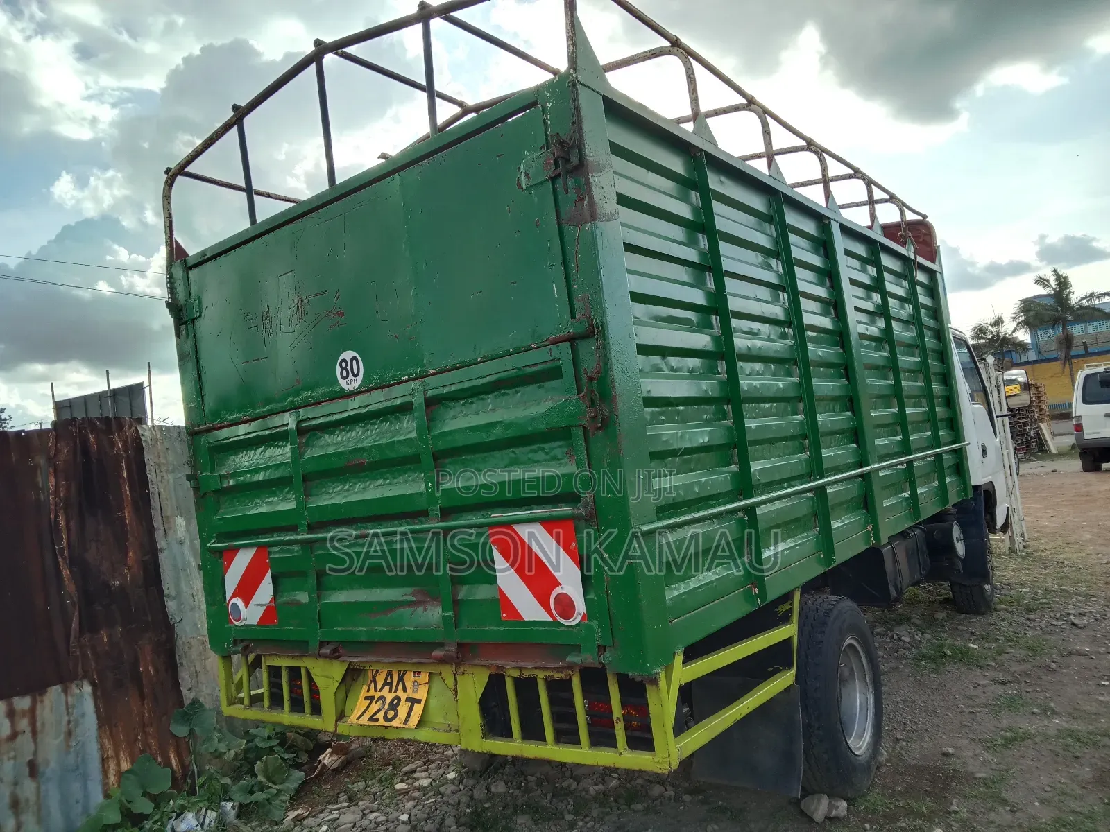 Isuzu NPR Canter