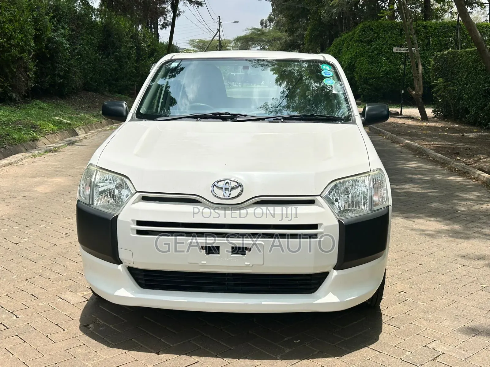 Toyota Probox 1.5 DX 4WD 2018 White